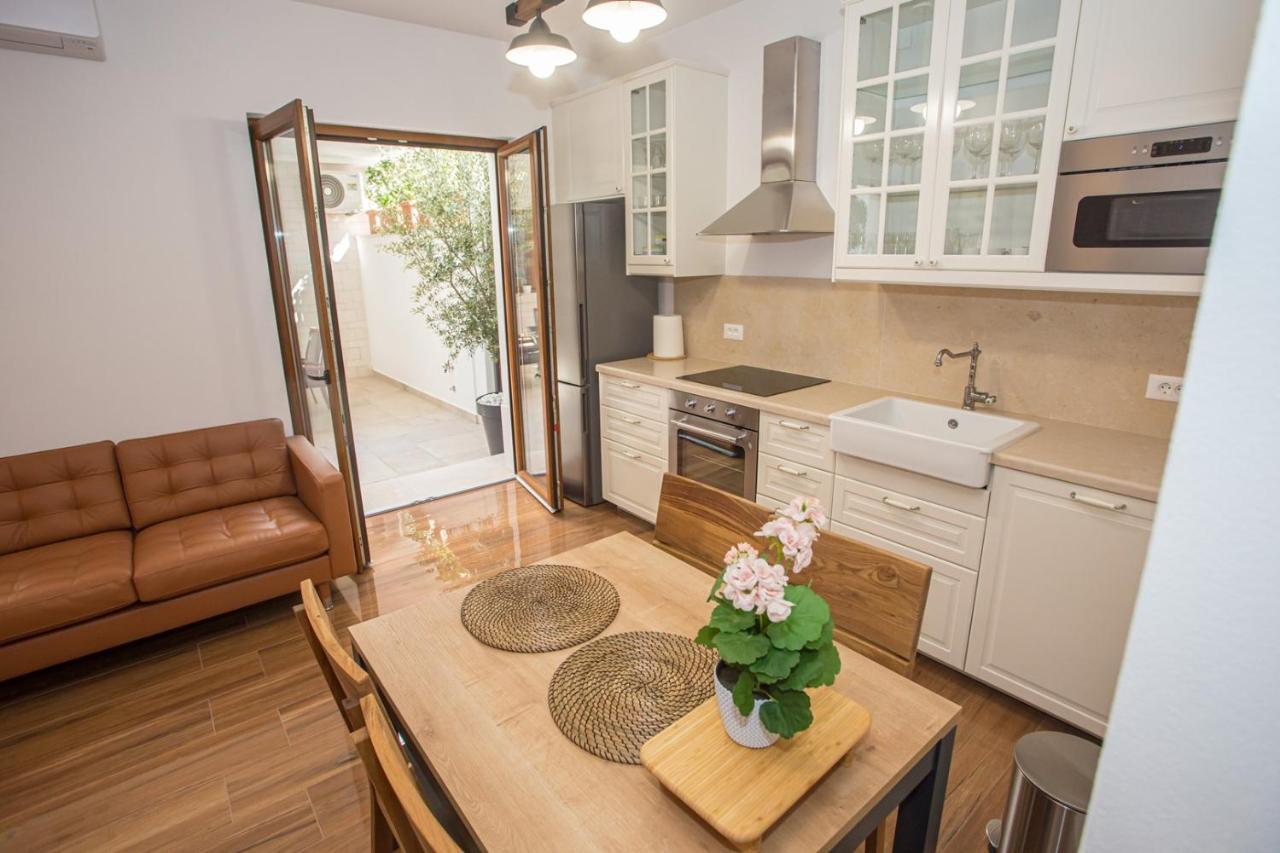 Holiday Home Camellia Poreč Eksteriør billede