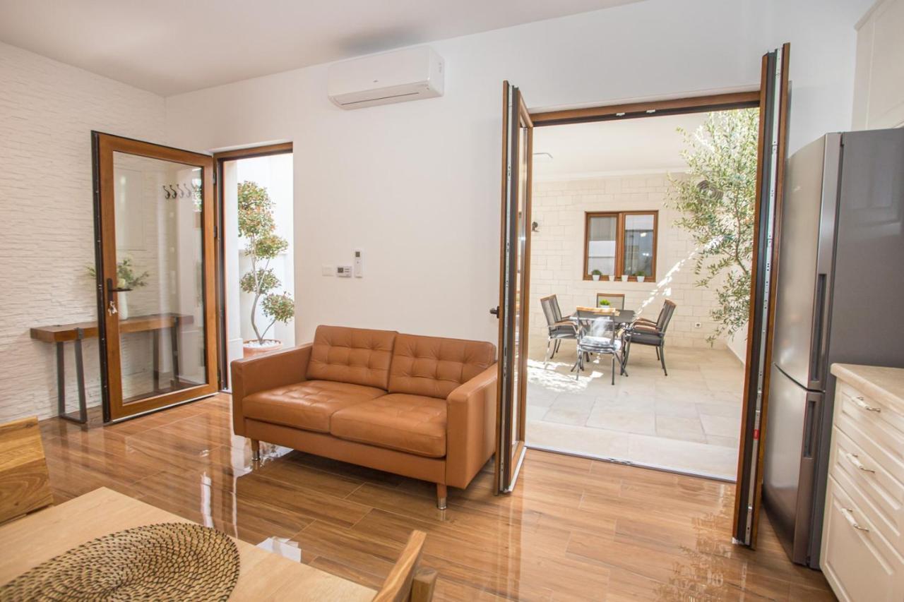 Holiday Home Camellia Poreč Eksteriør billede