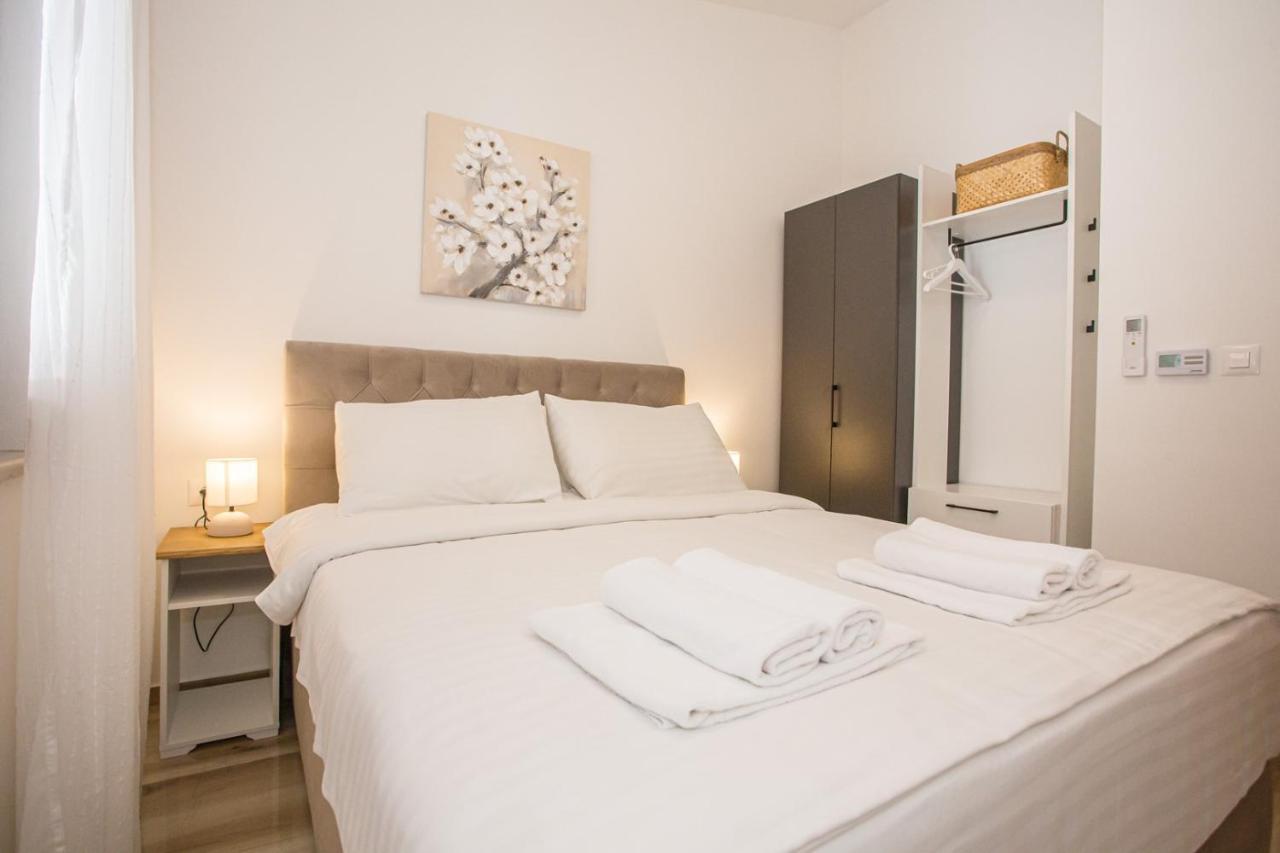 Holiday Home Camellia Poreč Eksteriør billede